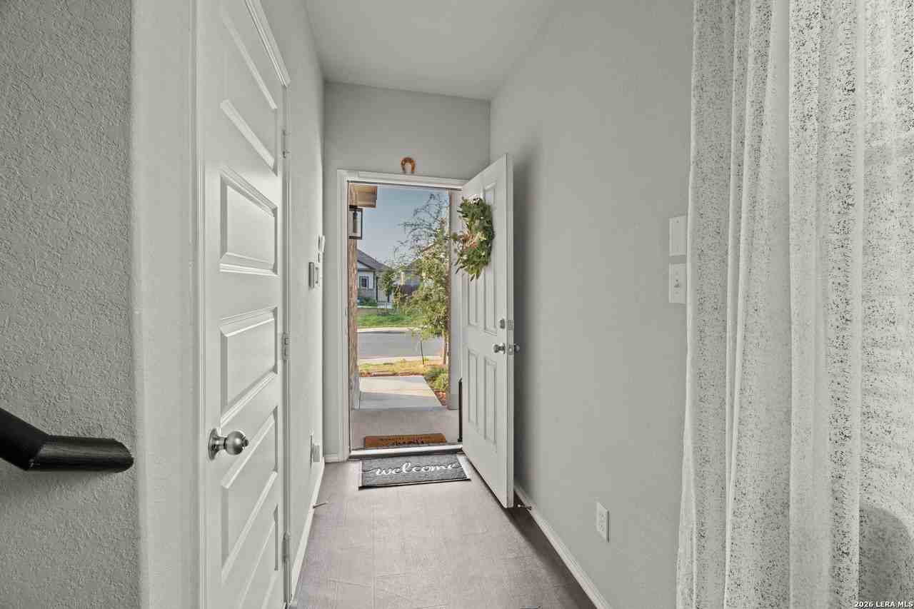 2407 Applewhite Mdw - Photo 3 of 30