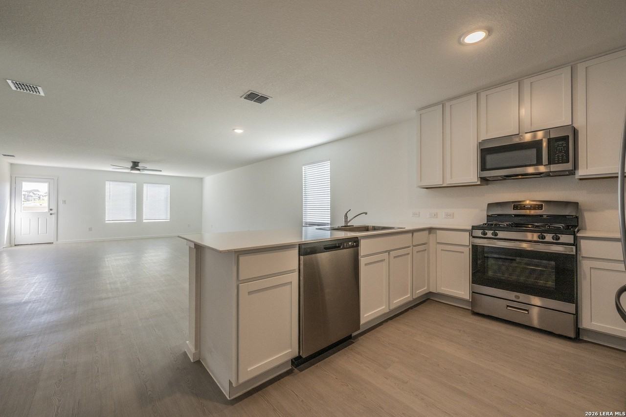 287 Bailey Blf - Photo 2 of 19