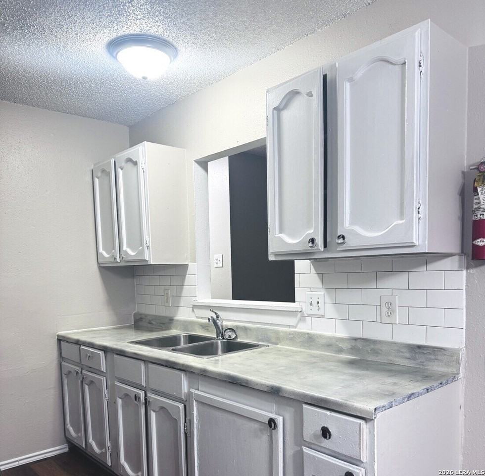 8719 Potlatch St - Photo 4 of 14