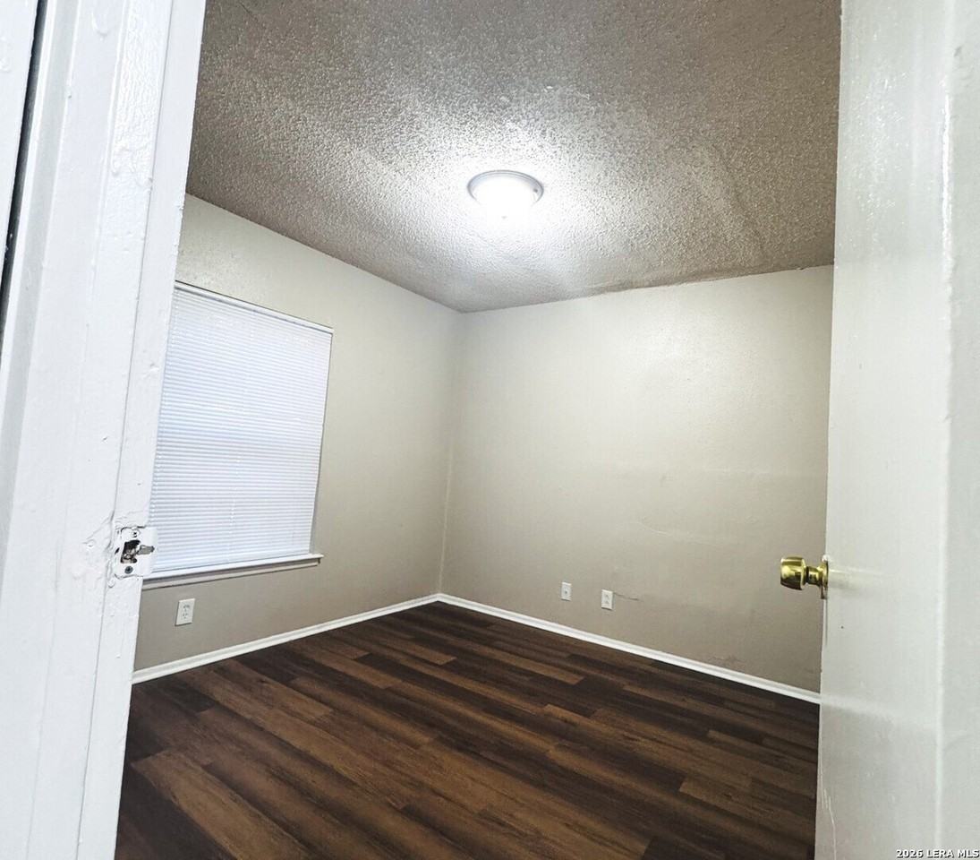 8719 Potlatch St - Photo 6 of 14