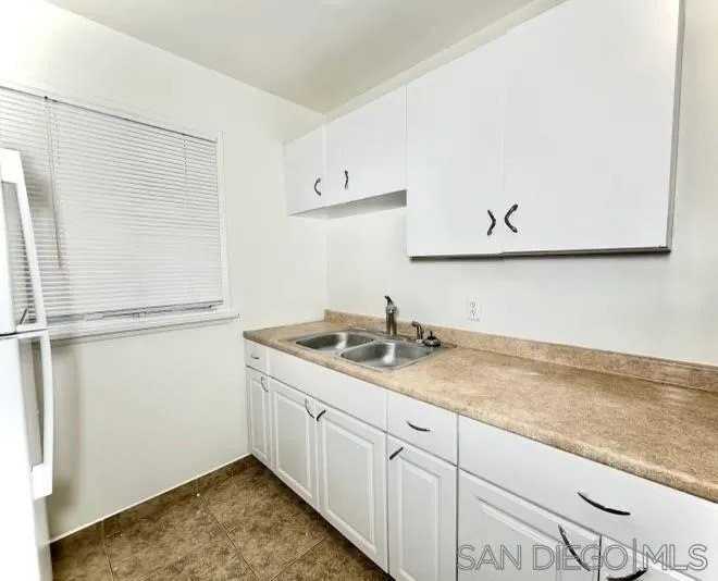 9747 Riverview Ave Apt 11 - Photo 2 of 6