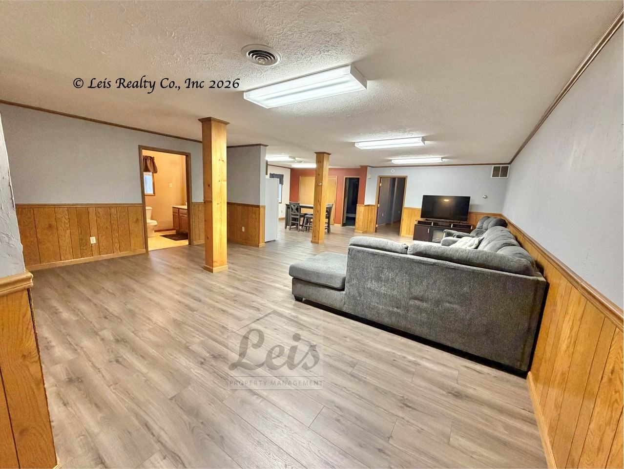 55 Euclid St Uppr - Photo 2 of 19