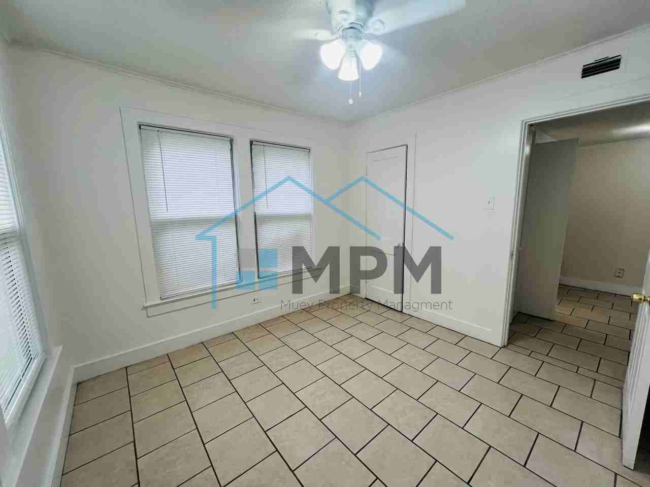 202 Glenmar Ave #A - Photo 7 of 9