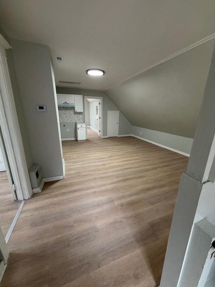 145 Starr St #3 - Photo 2 of 9