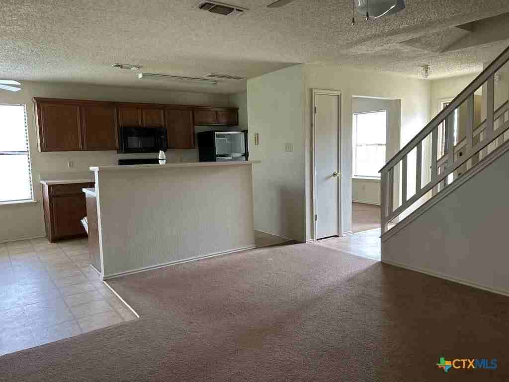 2607 Schulze Dr - Photo 6 of 23