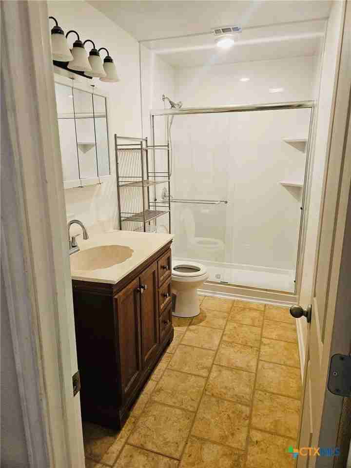 104 Plains Dr - Photo 3 of 9