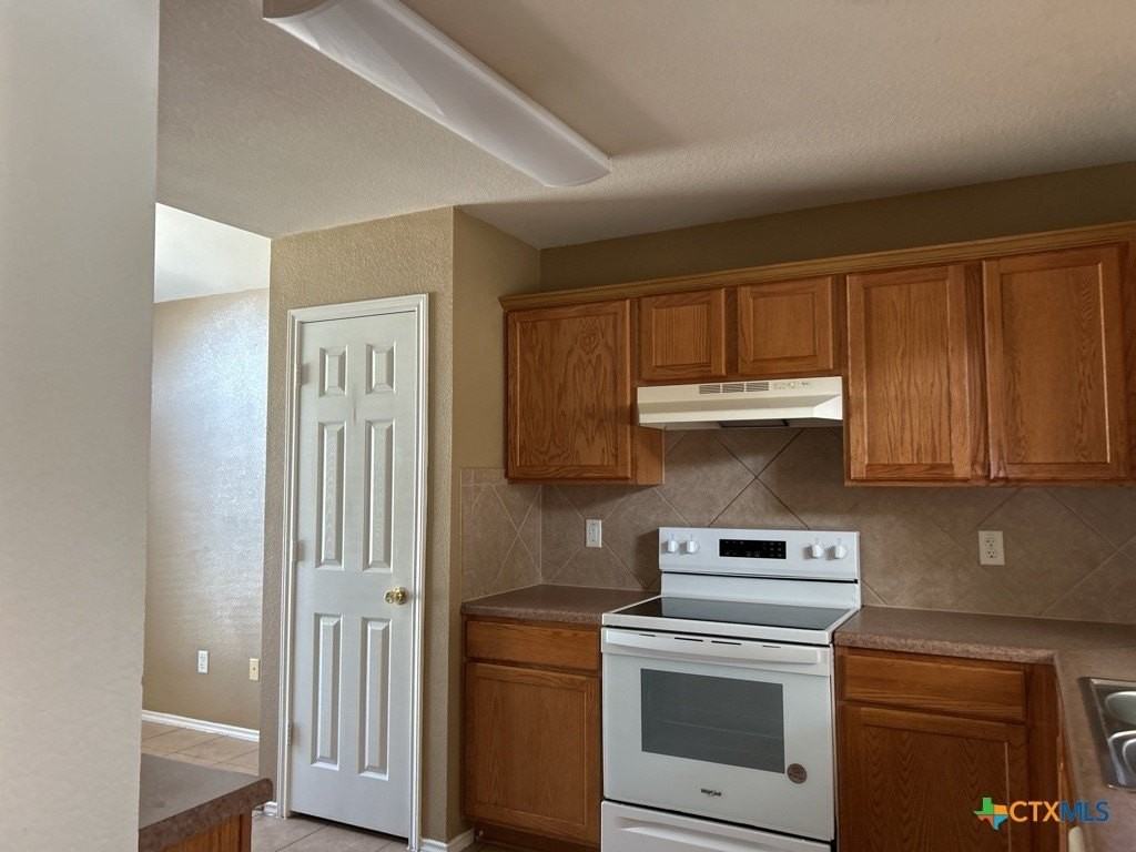 4402 Golden Gate Dr - Photo 7 of 24