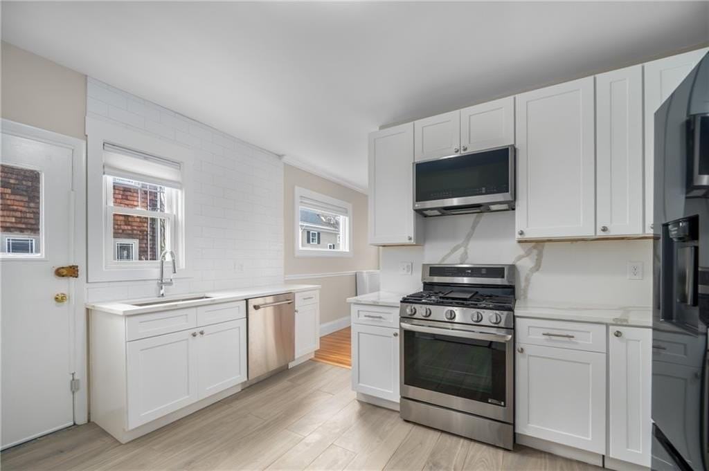 422 Wayland Ave - Photo 6 of 28