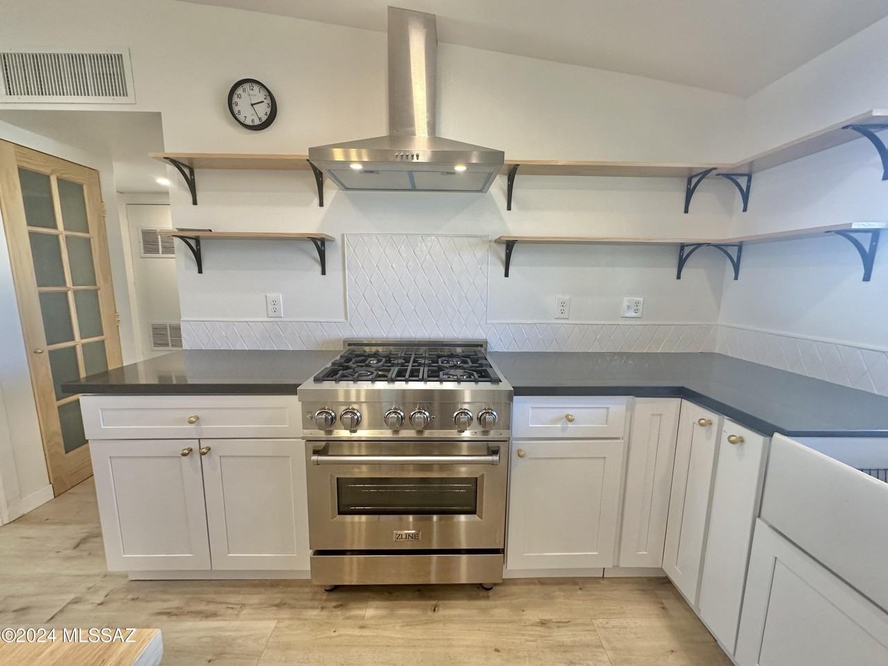 227 S Avenue B - Photo 7 of 26