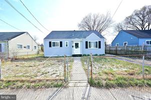 featured image of 2610 Lakehurst Ave