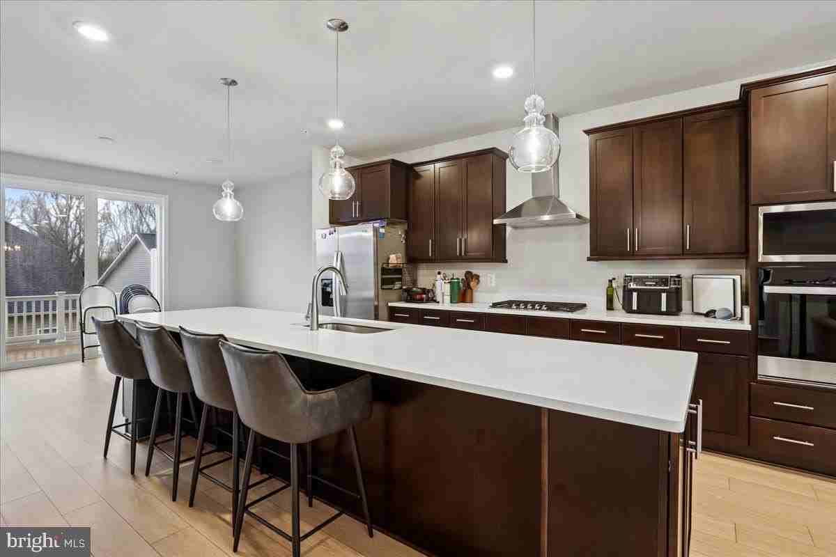 10800 Blanton Way - Photo 4 of 30