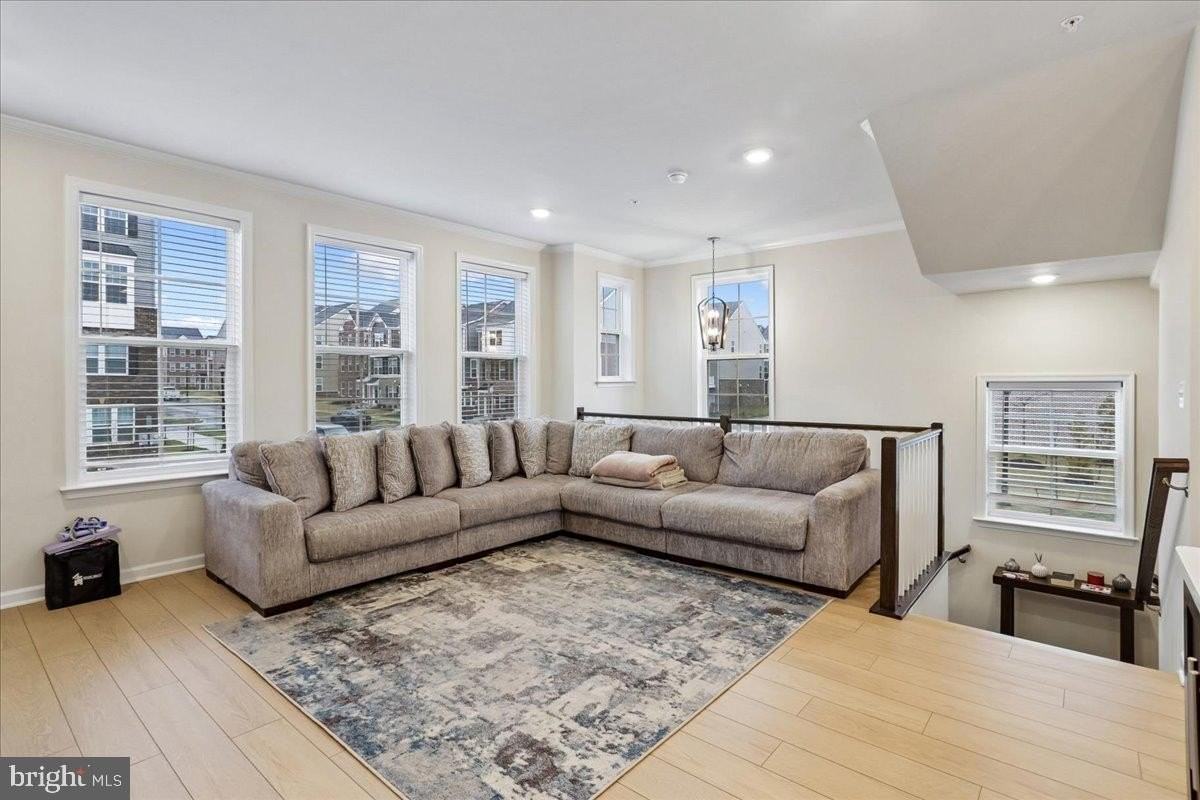 10800 Blanton Way - Photo 7 of 30