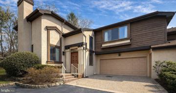 featured image of 470 Sayre Dr