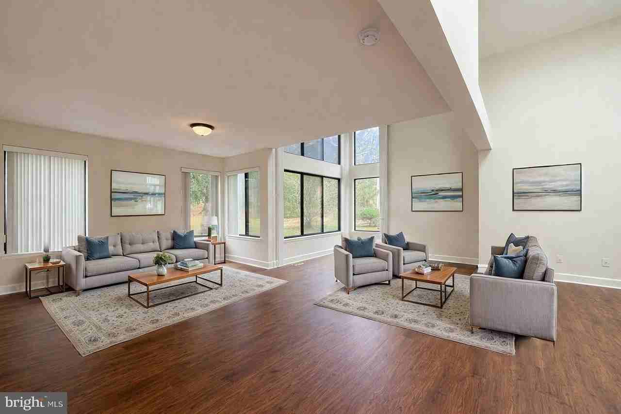 470 Sayre Dr - Photo 3 of 31