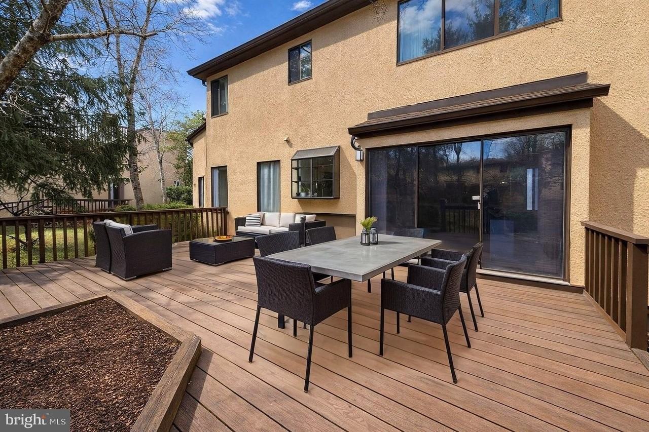 470 Sayre Dr - Photo 7 of 31