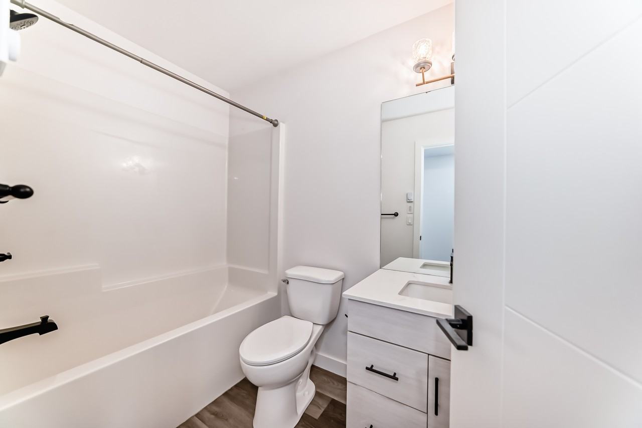 760 Mccalman Ave - Photo 6 of 11