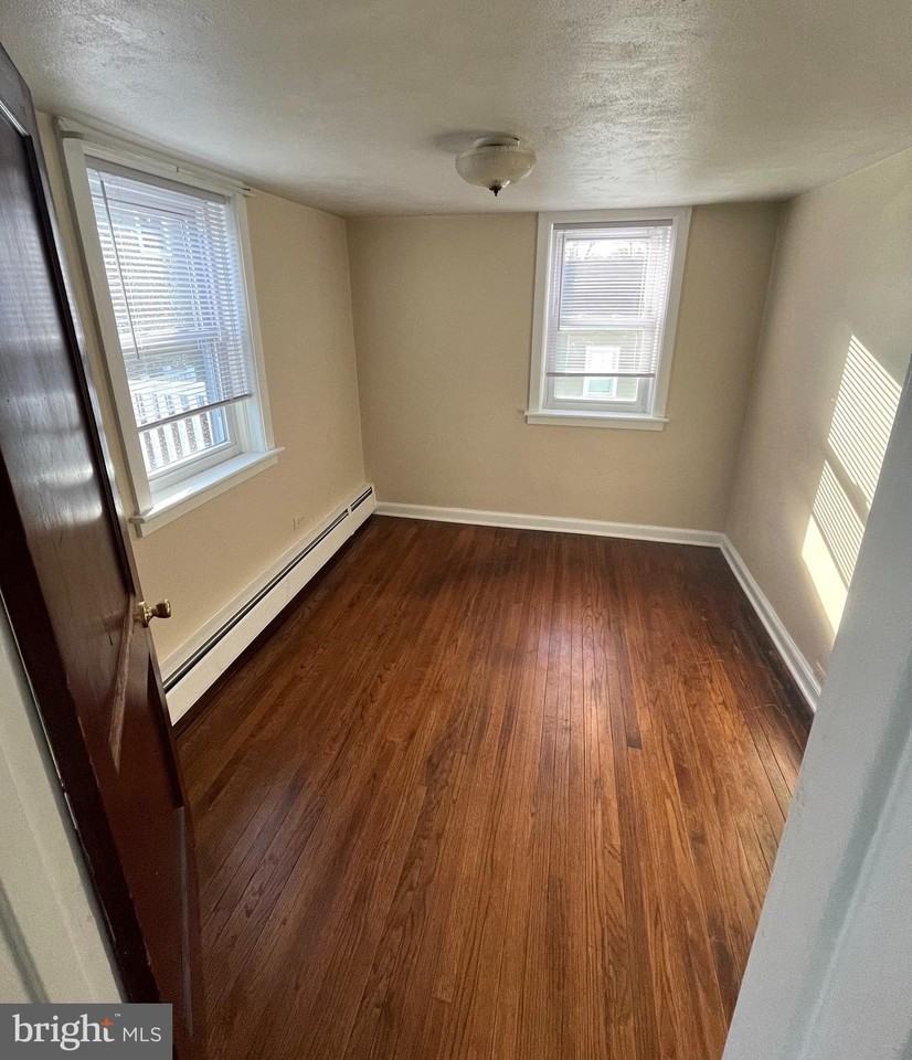 18 MERCER Avenue unit: Garage Apartment - Photo 5 of 6