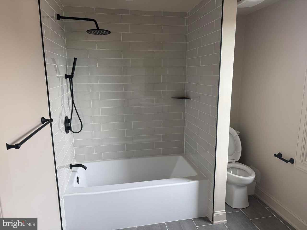 3025 W Germantown Pike Unit 2 - Photo 4 of 8