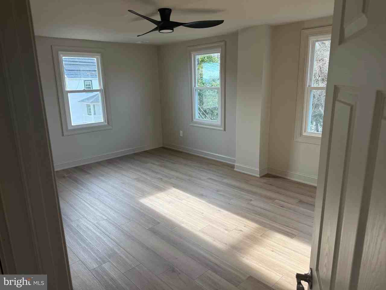 3025 W Germantown Pike Unit 2 - Photo 7 of 8