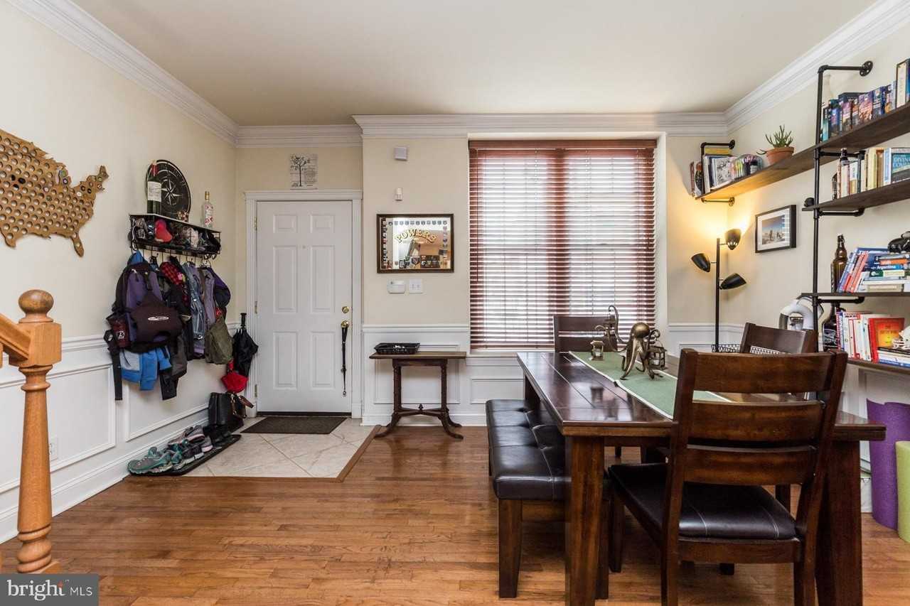 916 S 25th St - Photo 3 of 25