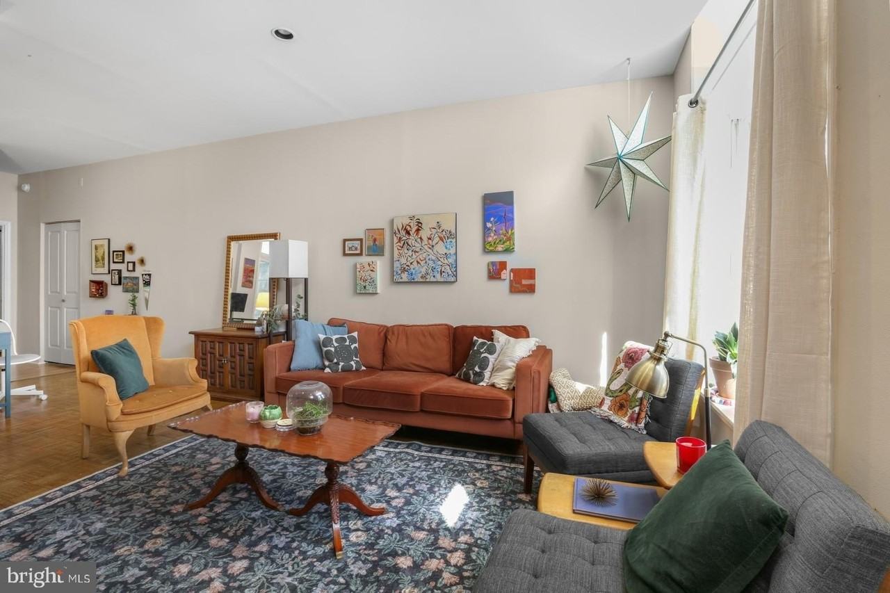 622 S Hancock St Unit 1f - Photo 2 of 16