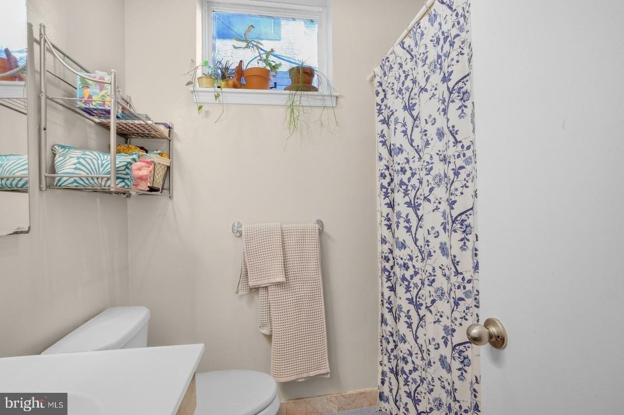 622 S Hancock St Unit 1f - Photo 7 of 16