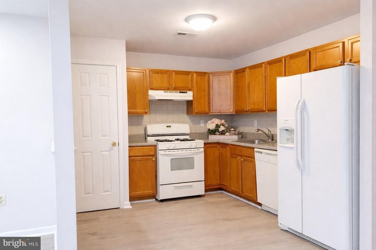 9228 Blue Grass Rd #30 - Photo 5 of 11