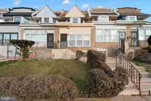 featured image of 5005 N 9th St