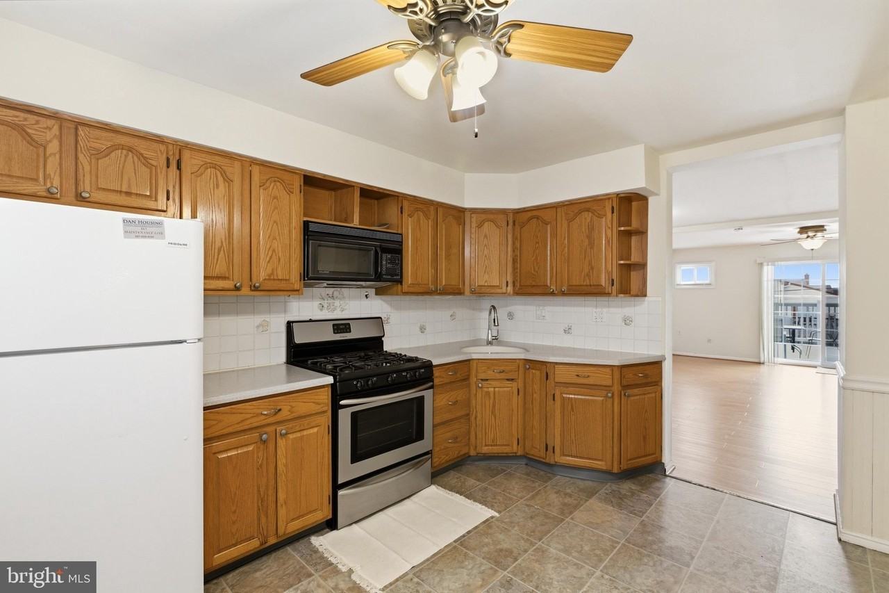 3351 Morning Glory Rd - Photo 3 of 34