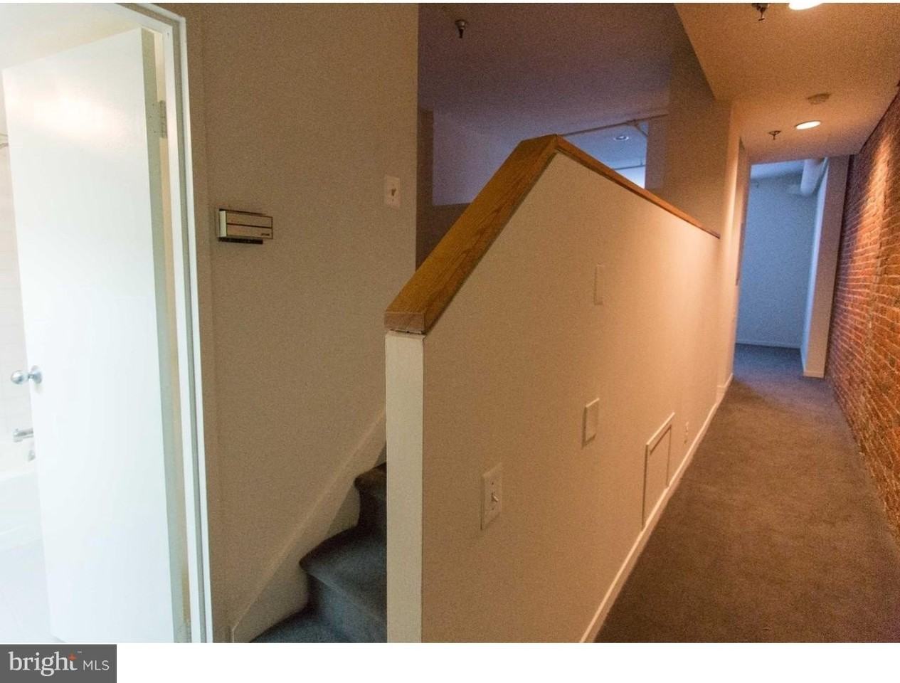 1301 Arch St #305 - Photo 6 of 21