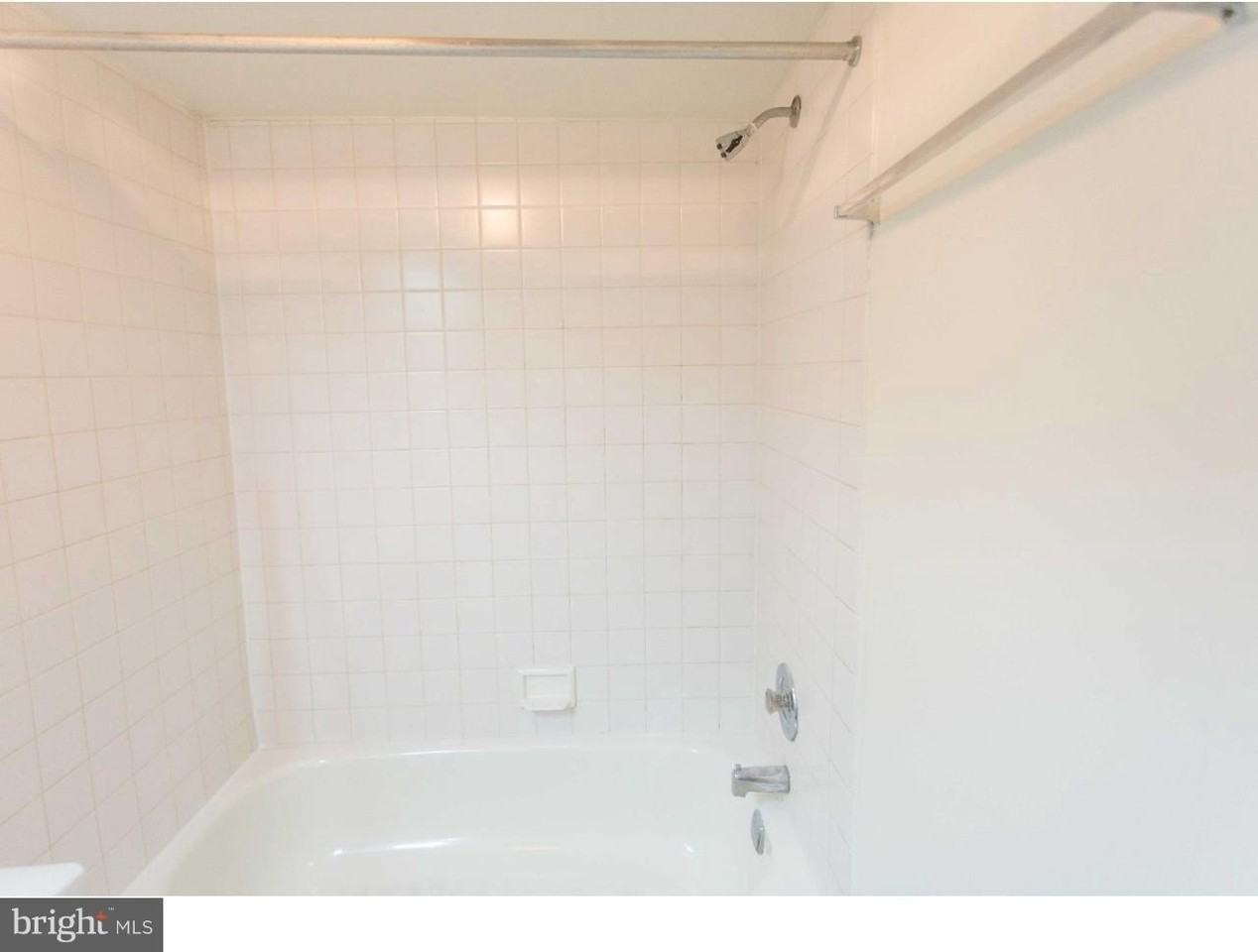 1301 Arch St #305 - Photo 7 of 21