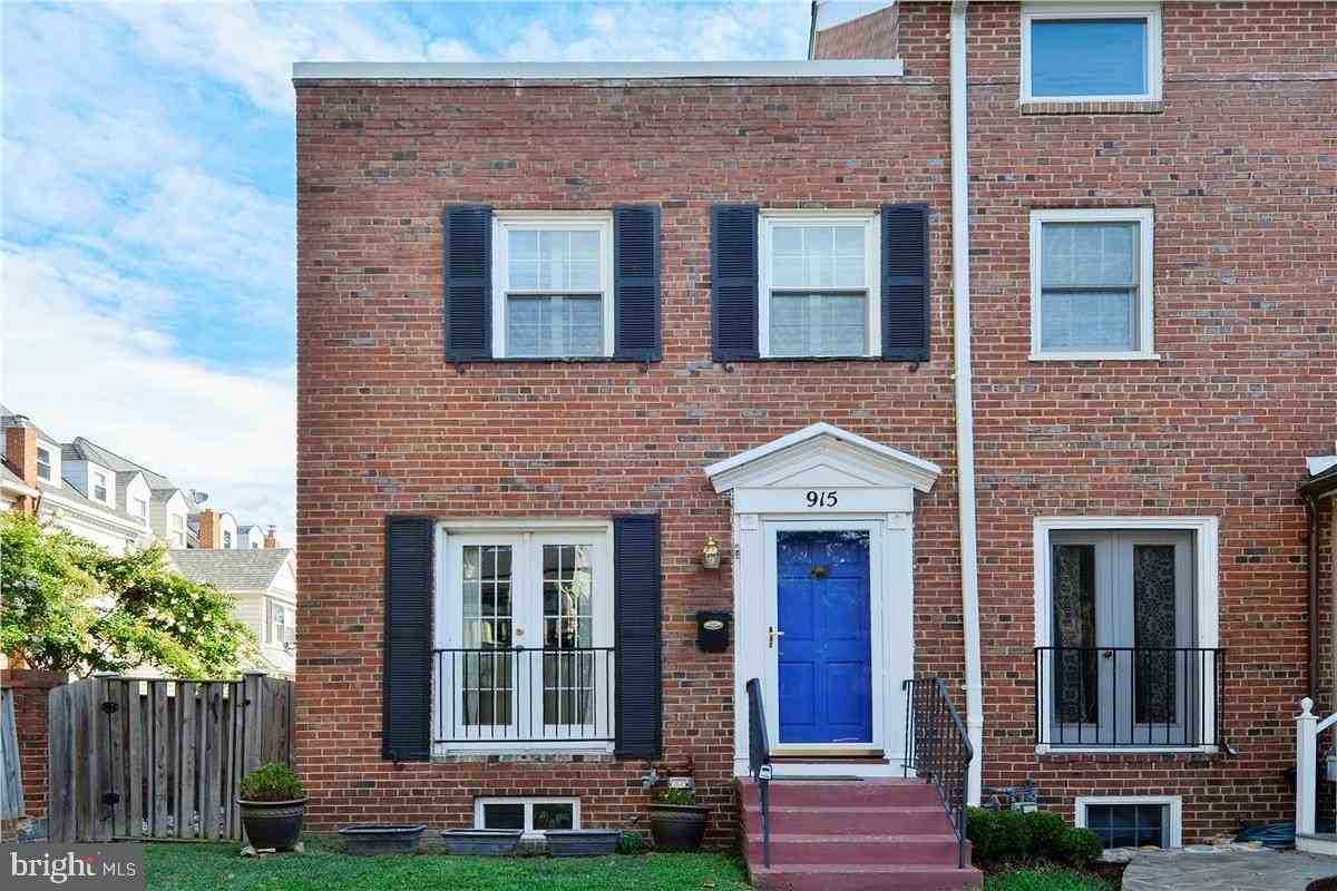 915 Jefferson St - Photo 3 of 18