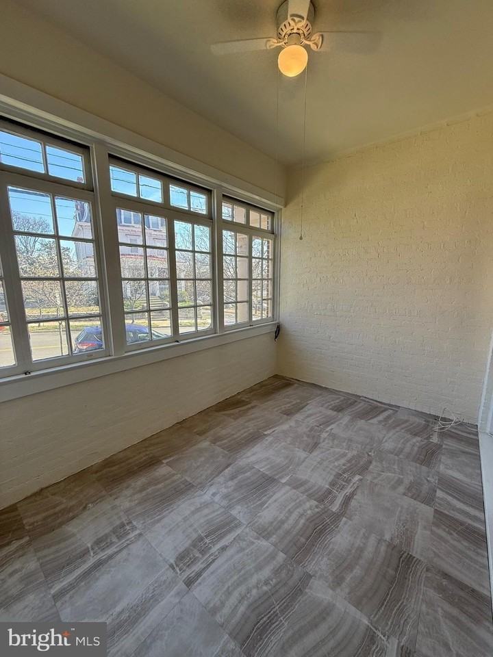 700 Prince Edward St Apt 2 - Photo 5 of 15