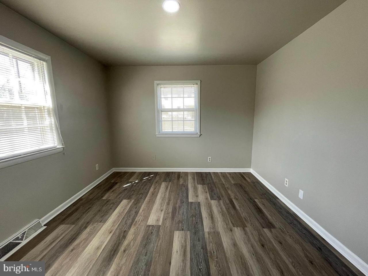 1421 Dandridge St Unit A - Photo 5 of 7