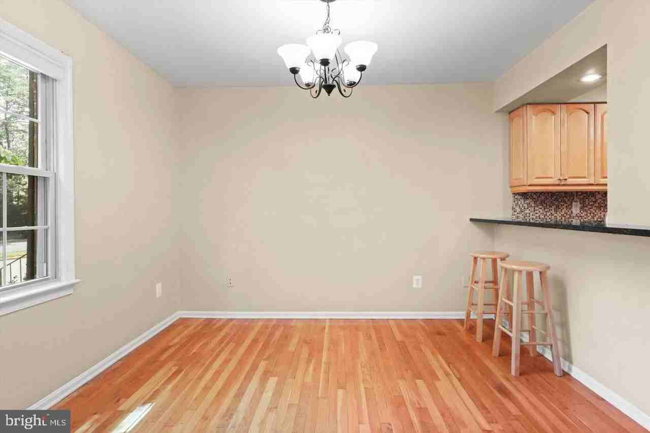 5439 Plymouth Meadows Ct - Photo 5 of 20