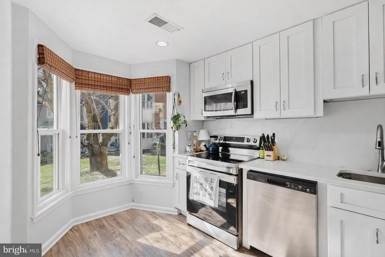 2120 Whisperwood Glen Ln - Photo 4 of 30