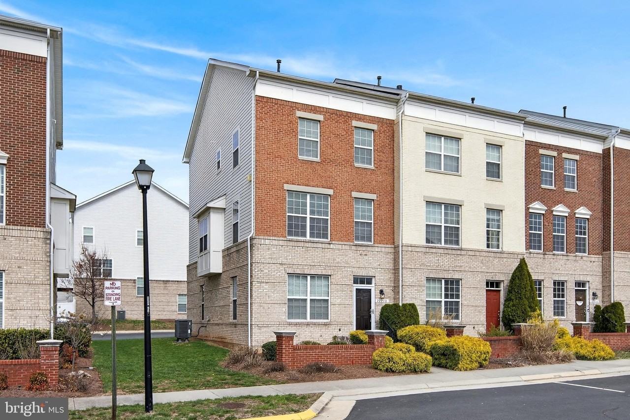 22730 Parkland Farms Ter - Photo 2 of 34