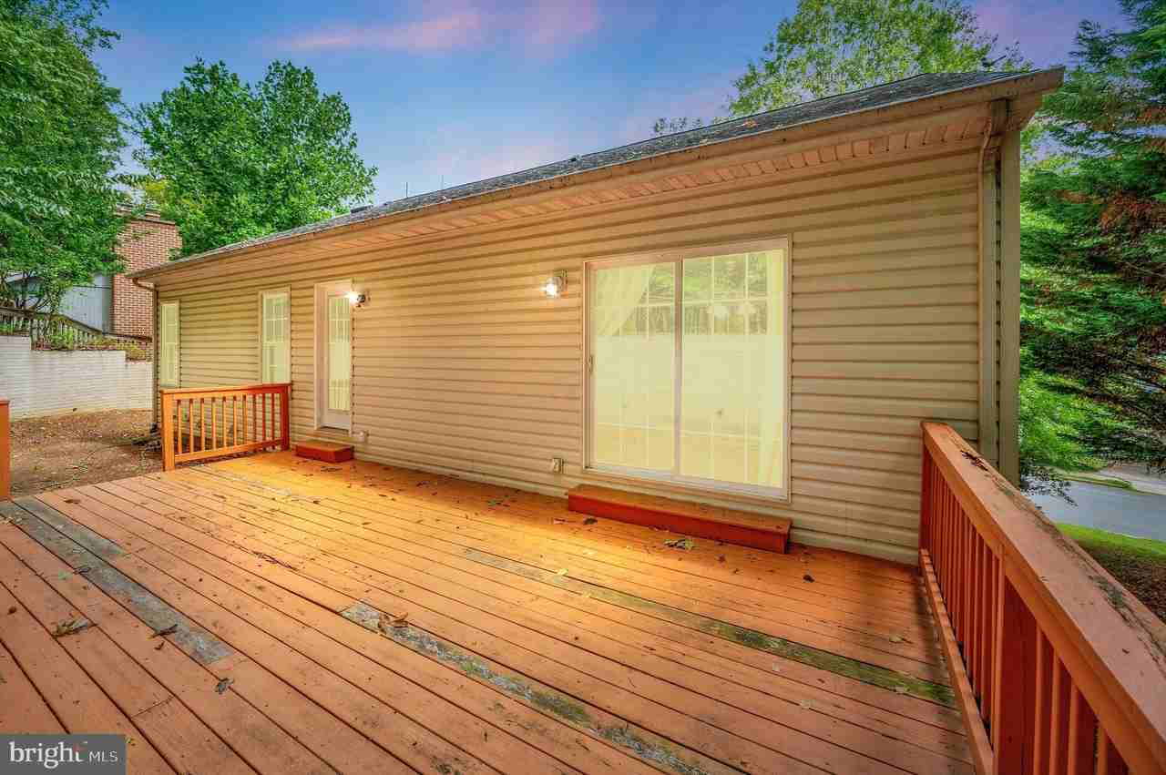 15722 Brandywine Rd - Photo 2 of 47