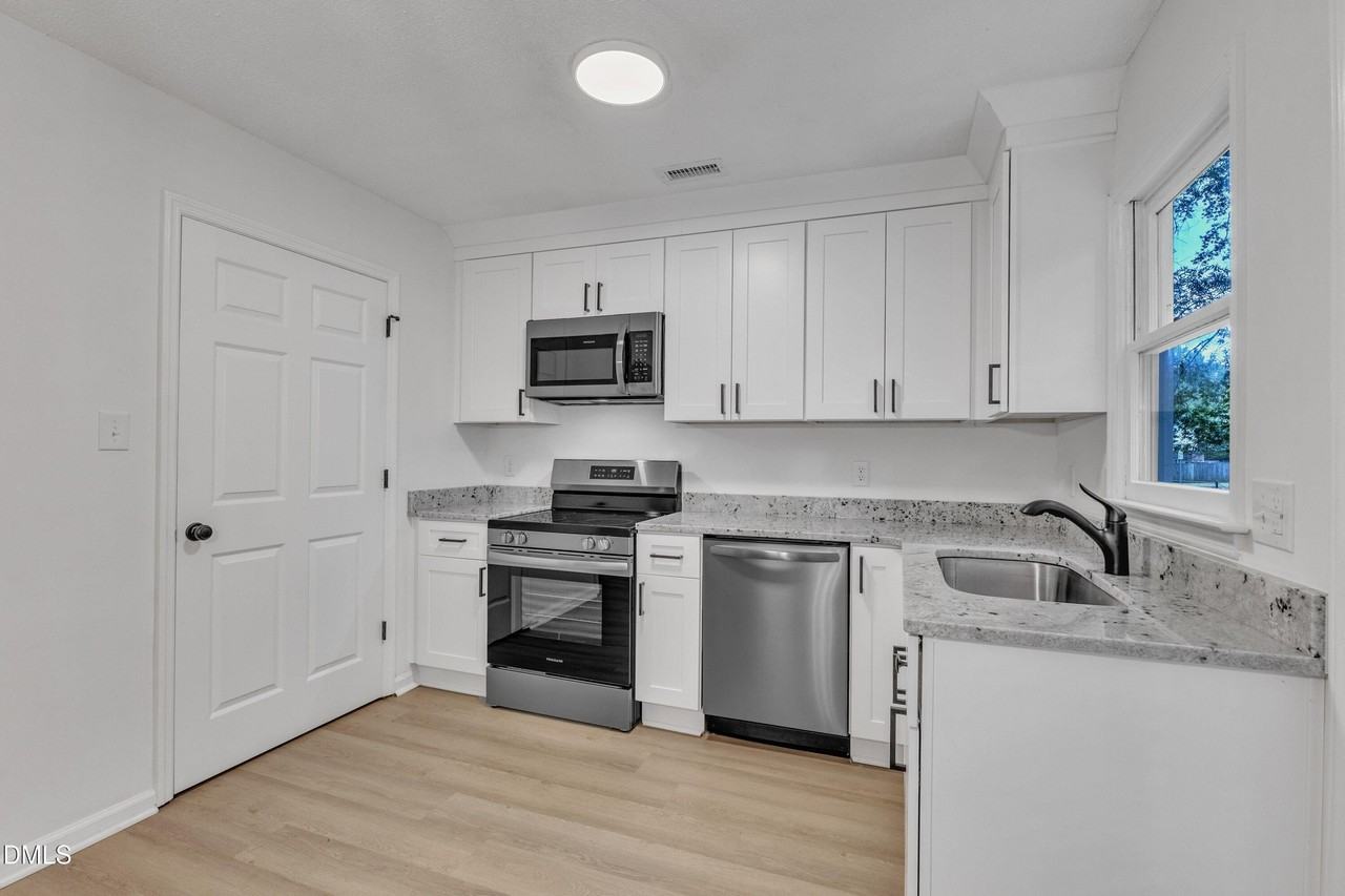 106 N Franklin St Unit 106 - Photo 7 of 24