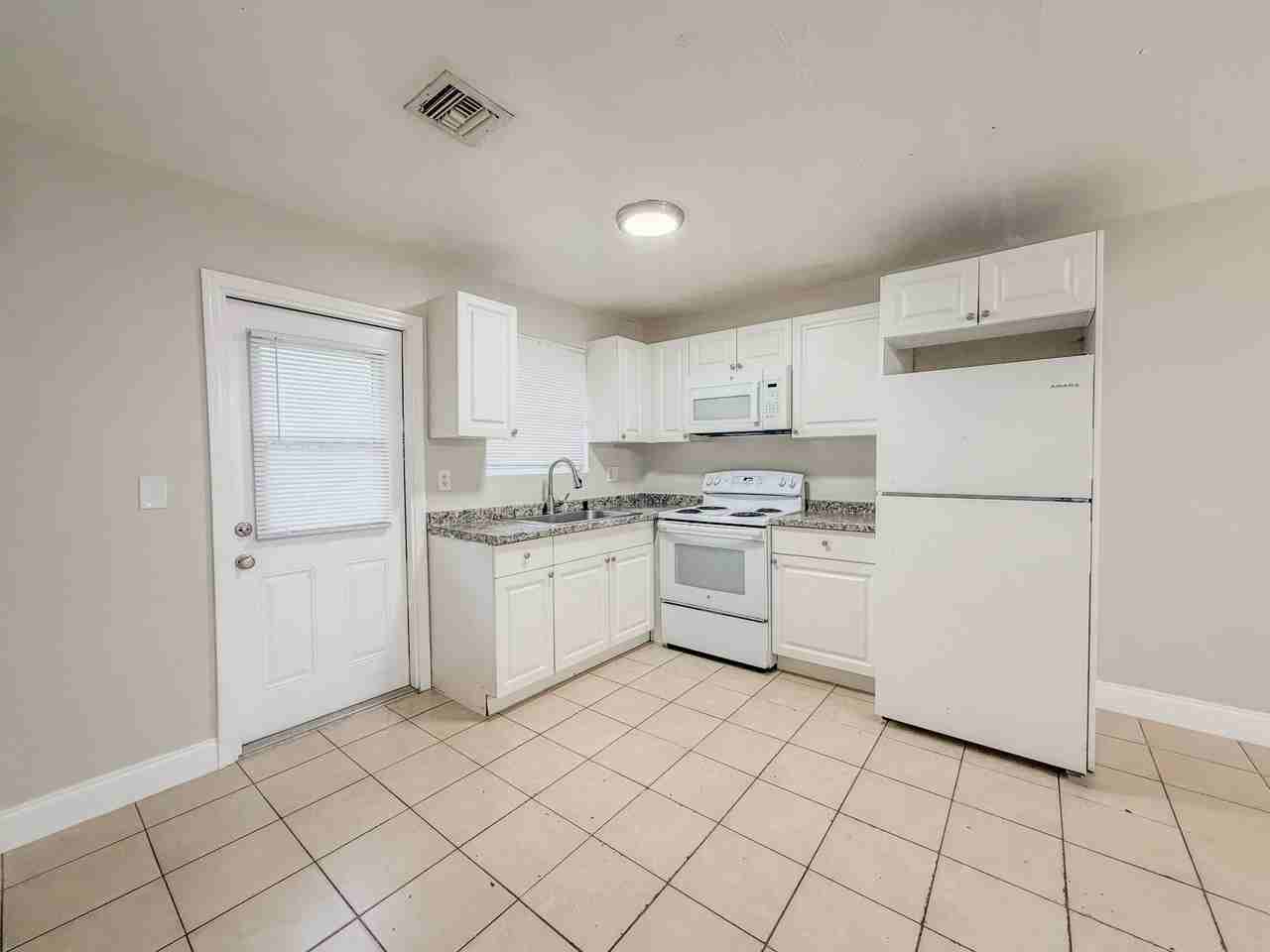 3077 Floweva St #3077 - Photo 3 of 14