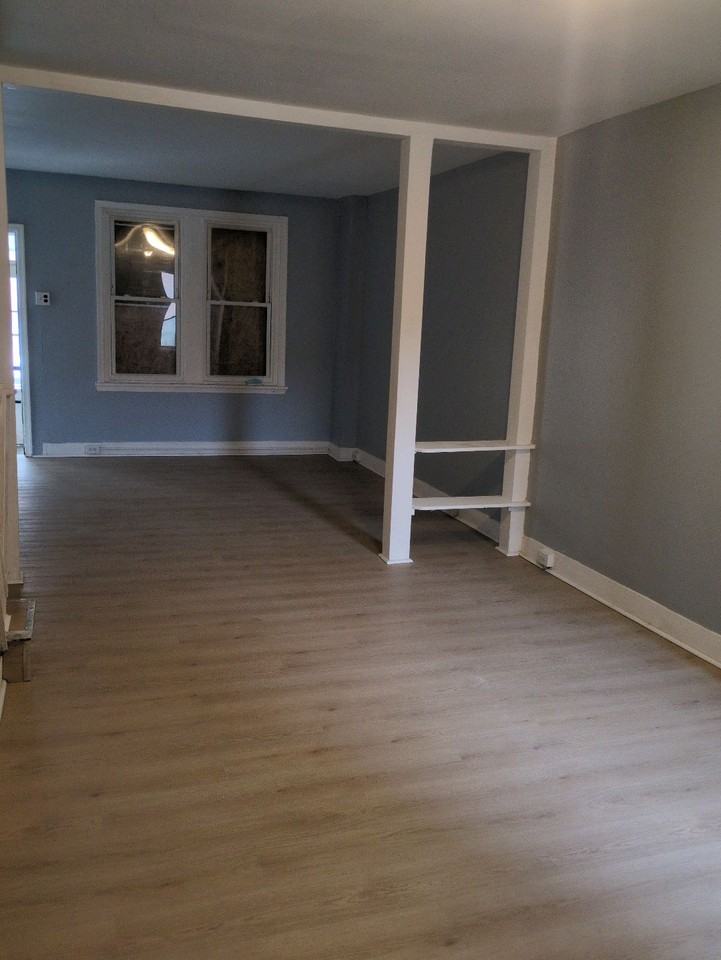 1219 B St #1 - Photo 2 of 7