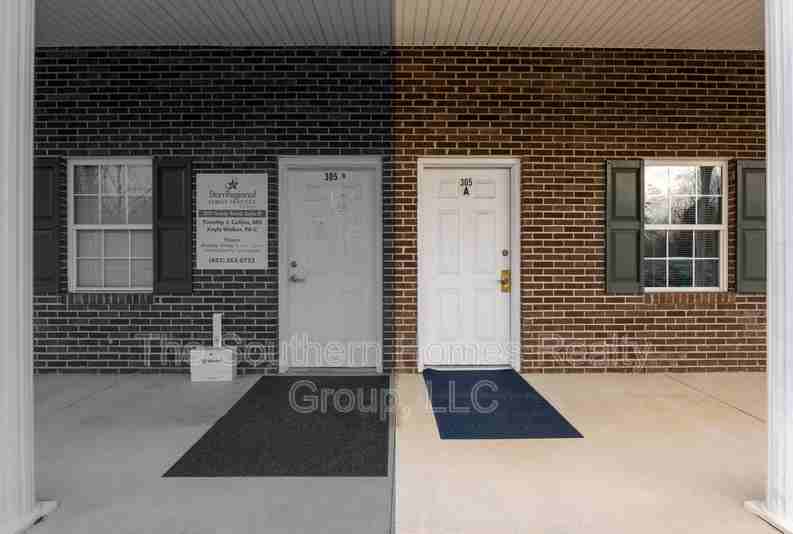 305 Grady Rd #A - Photo 4 of 39