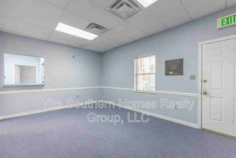 305 Grady Rd #A - Photo 7 of 39