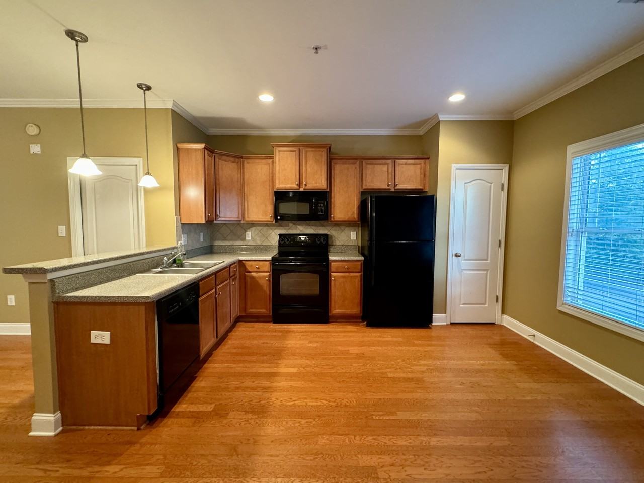 409 Whitehall Rd #1 - Photo 5 of 23