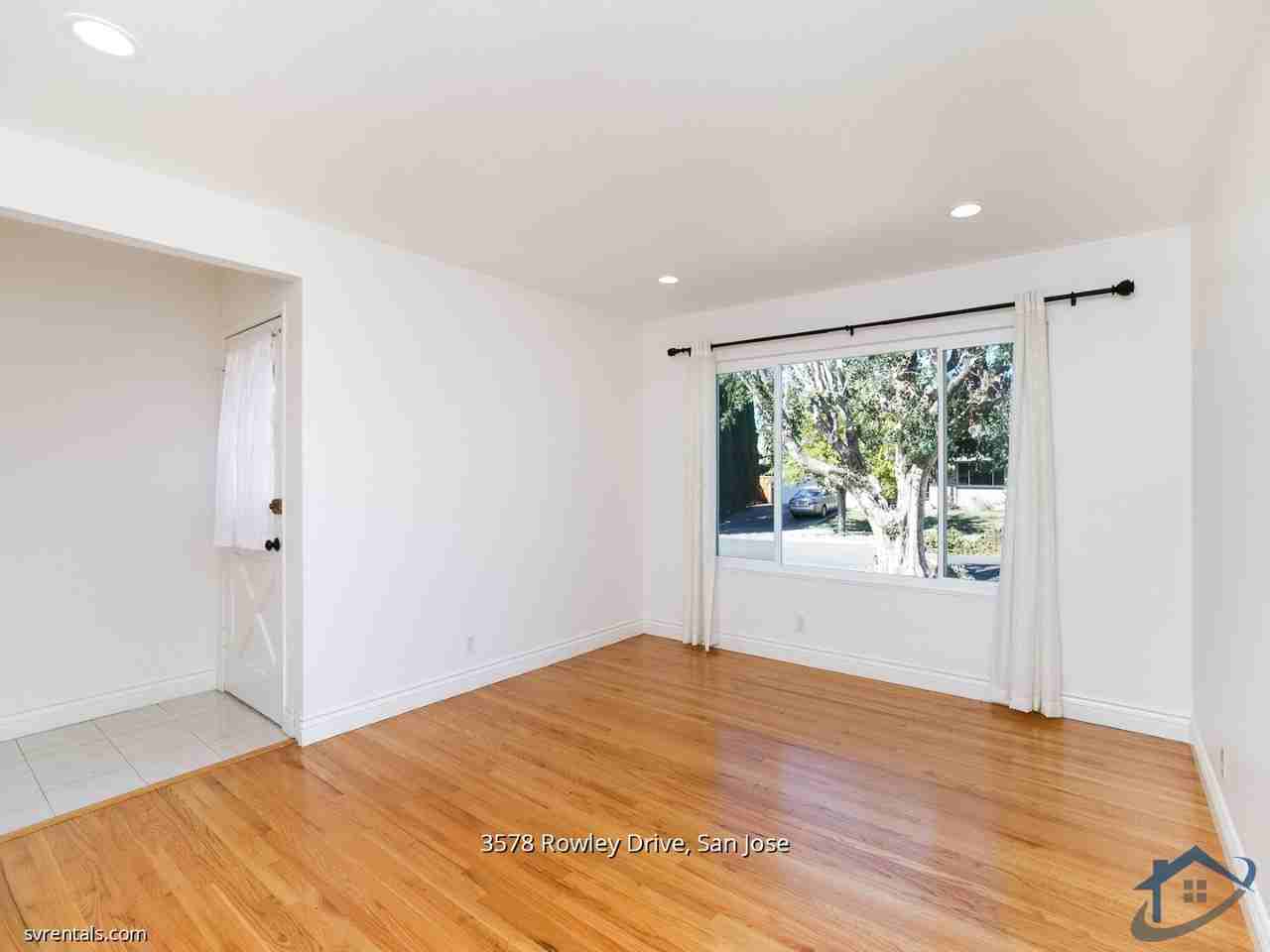 3578 Rowley Drive - Photo 7 of 22