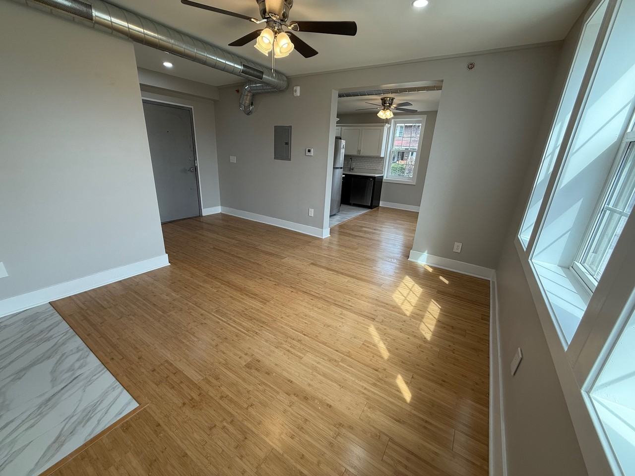 5535 HOBART STREETAPT 2 #5535-2 - Photo 3 of 11