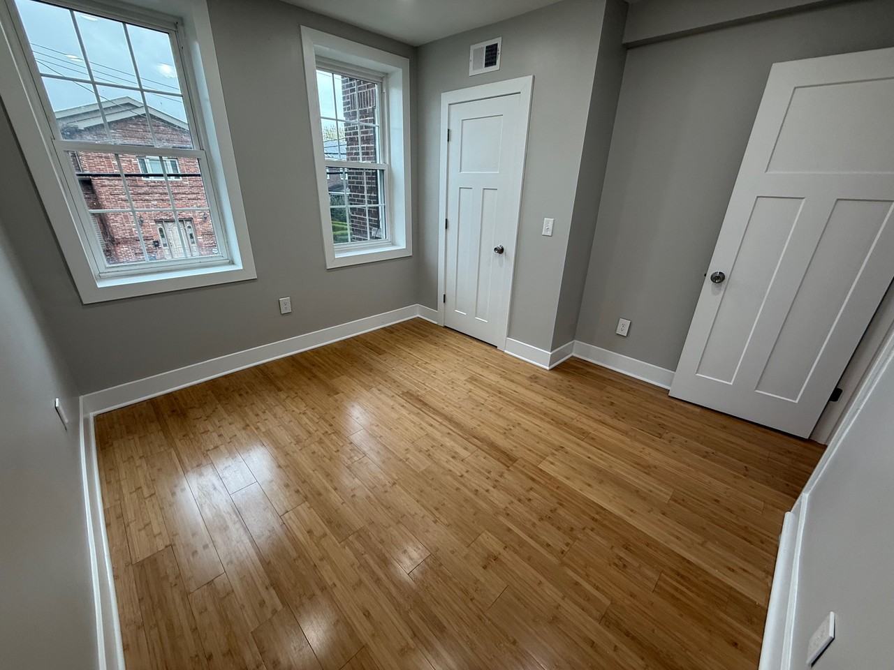 5535 HOBART STREETAPT 3 #5535-3 - Photo 6 of 10