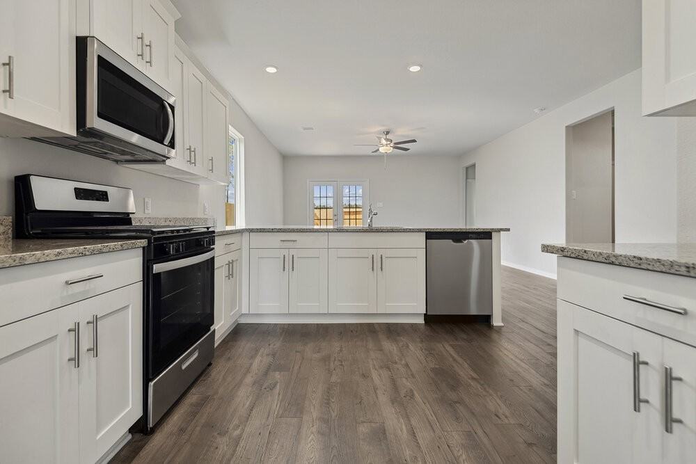 16459 Honeysuckle Hill Dr - Photo 6 of 21