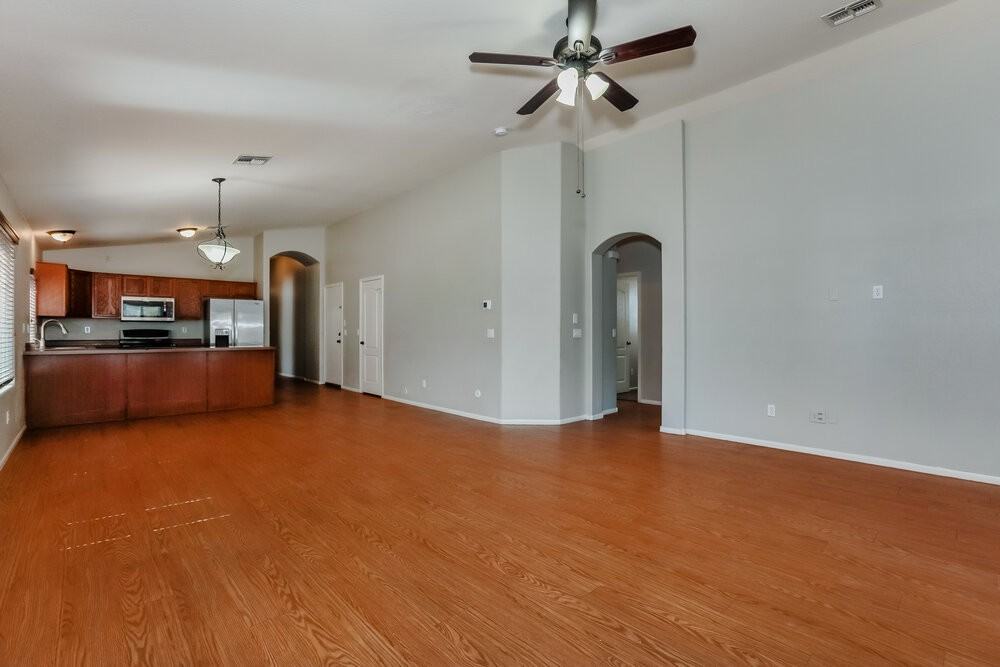 38141 N Rusty Ln - Photo 4 of 21