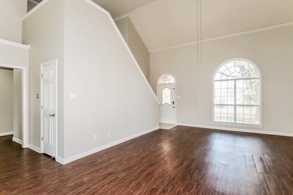 3143 Woodland Pine Dr - Photo 6 of 17